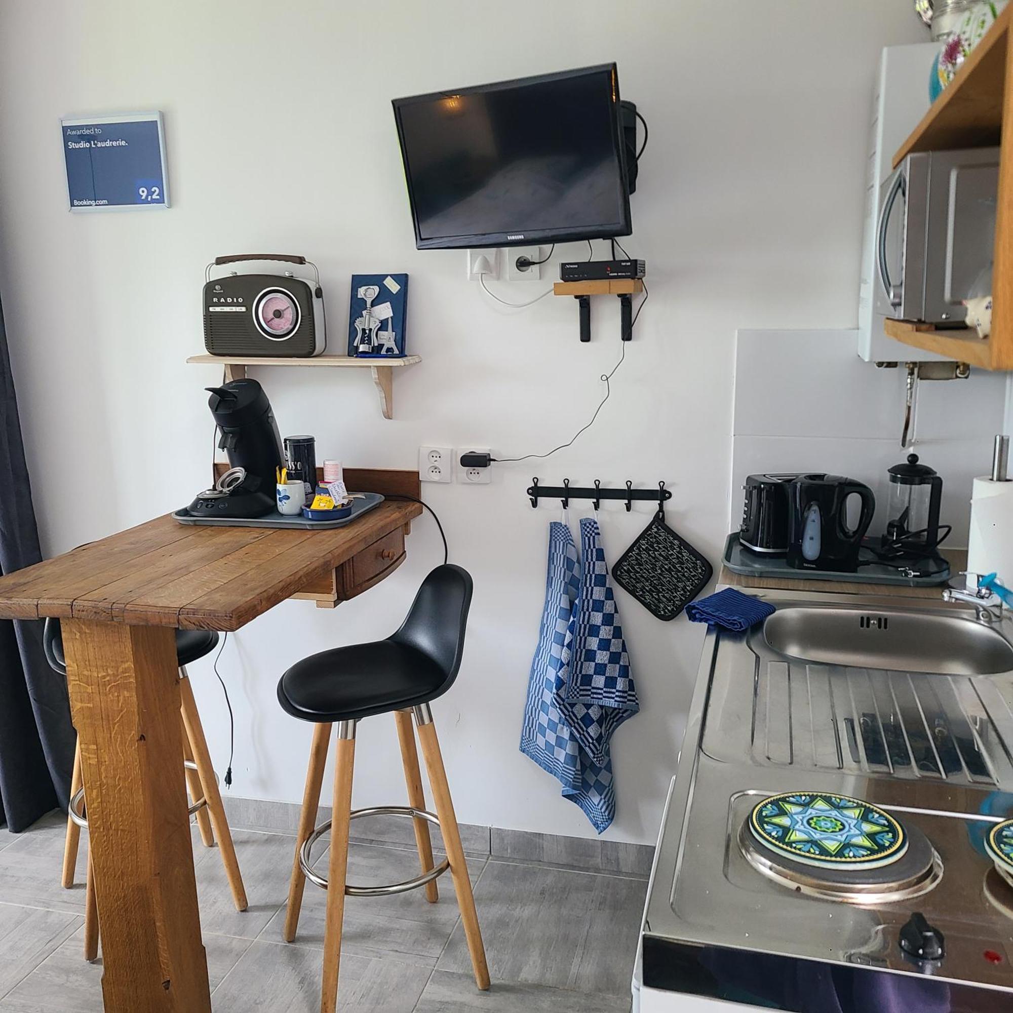 Studio L'audrerie. Saint-Pardoux-Corbier Esterno foto